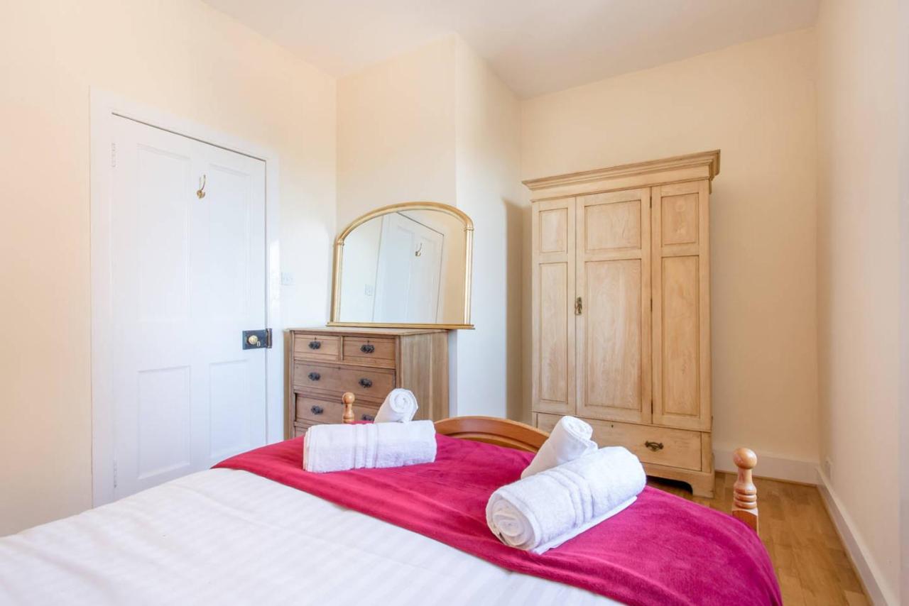 Appartement Altido Retro Castle Retreat 2Bed à Édimbourg Extérieur photo